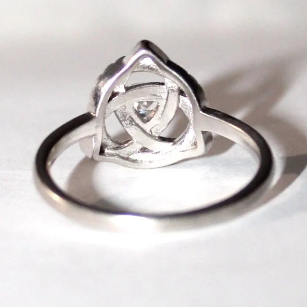 Sterling Silver Cubic Zirconia Celtic Knot Ring - Picture 4 of 7